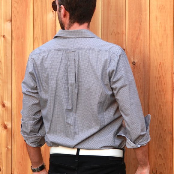 American Eagle Gray Button Down Shirt Size: Medium - Picture 2 of 3